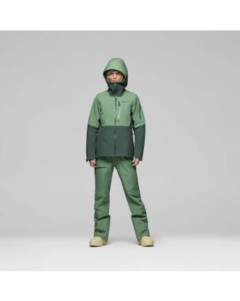Norrøna lofoten Gore-Tex Jacket Dark Ivy Model