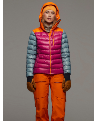 Women's lyngen down850 Hood fuchsia model